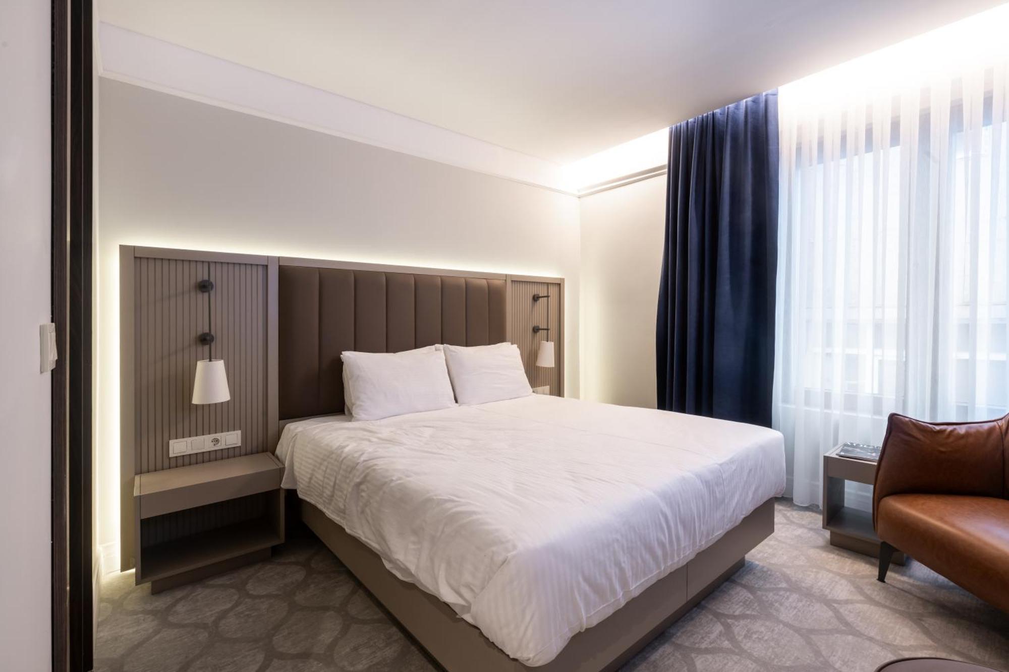 Noble Pangalti Hotel Istanbul Exterior photo