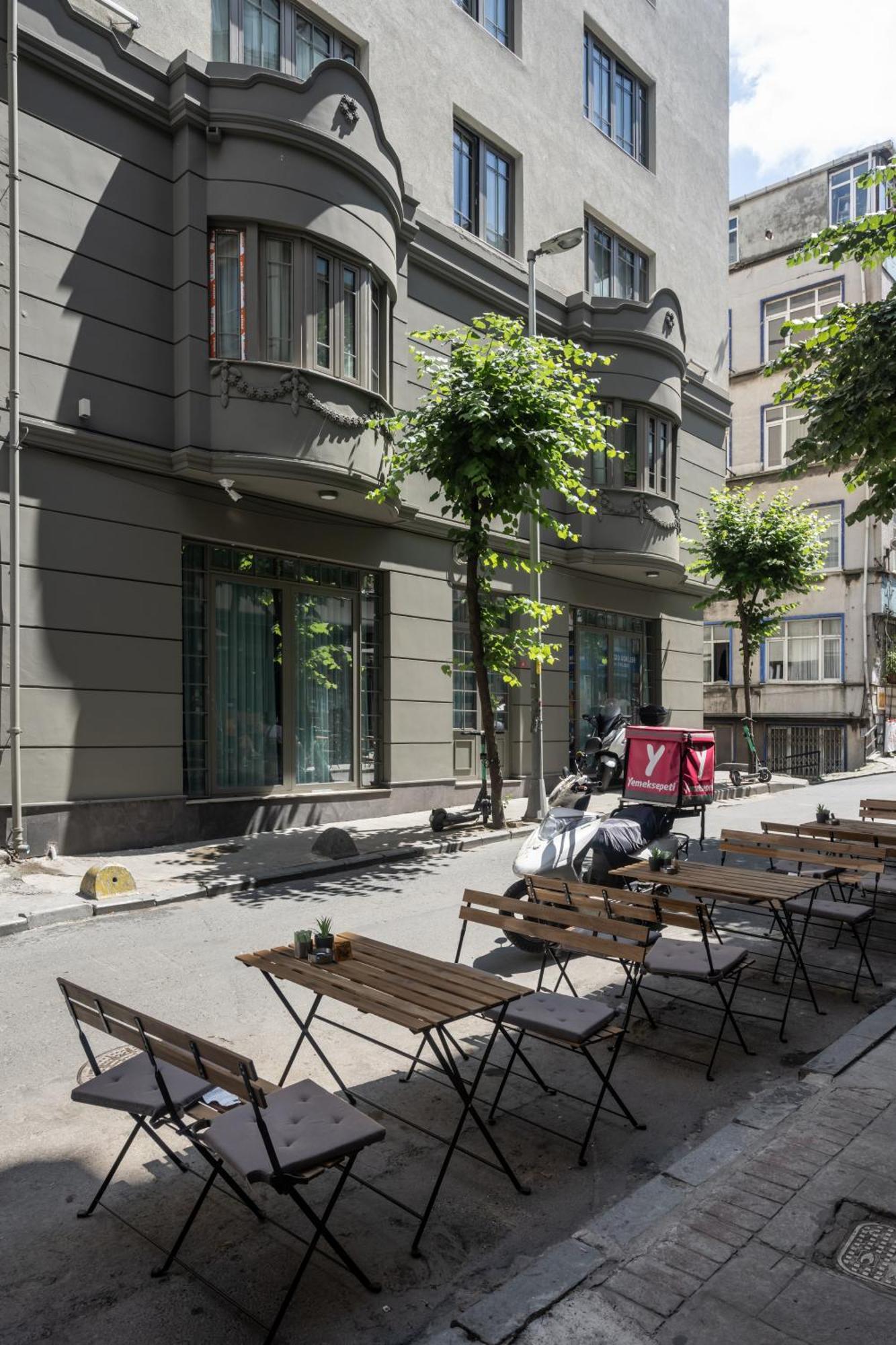 Noble Pangalti Hotel Istanbul Exterior photo