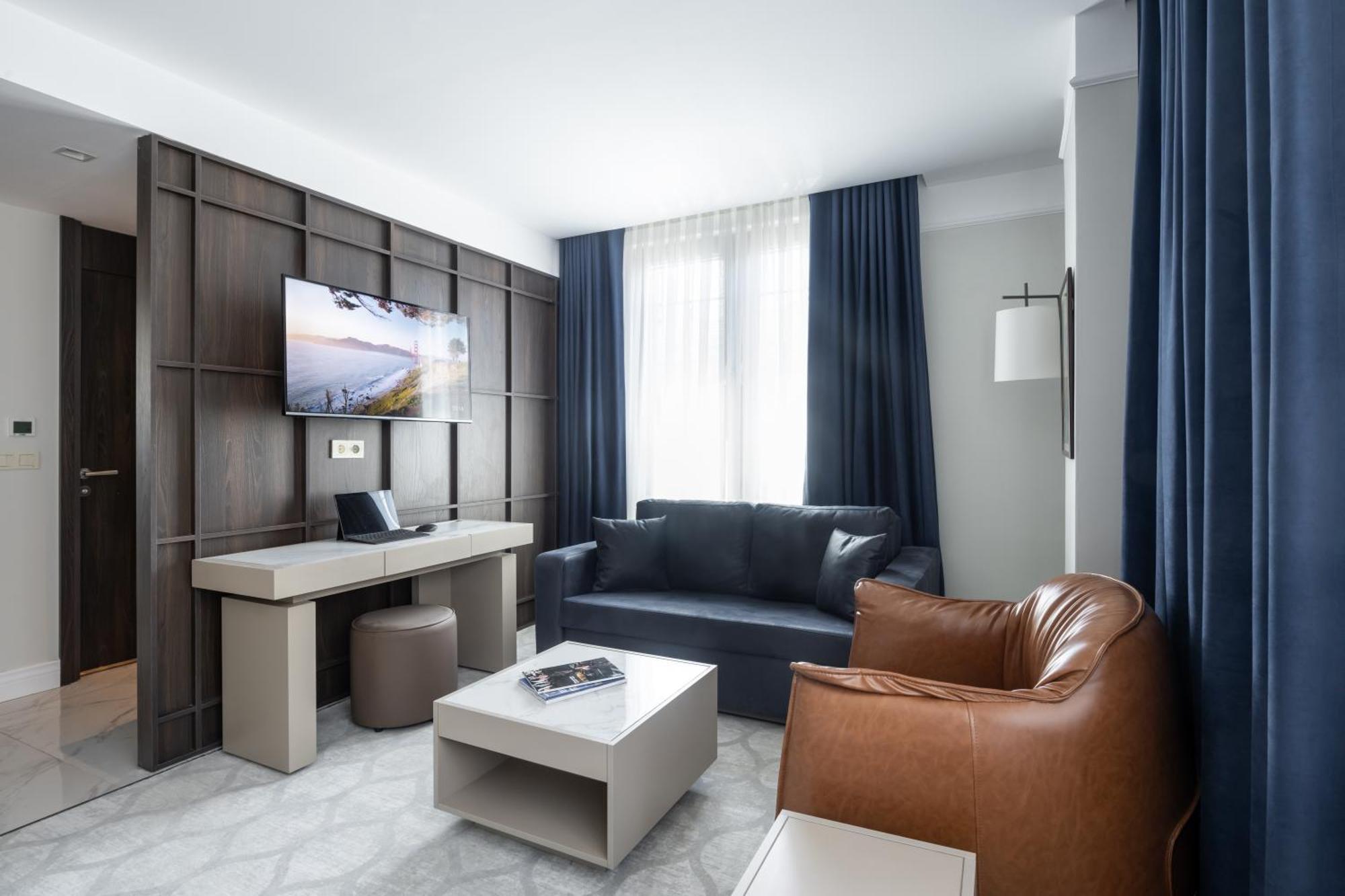 Noble Pangalti Hotel Istanbul Exterior photo